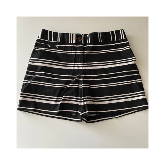 Anne Klein Black and Ivory Stripped Shorts size 4 - Picture 1 of 4